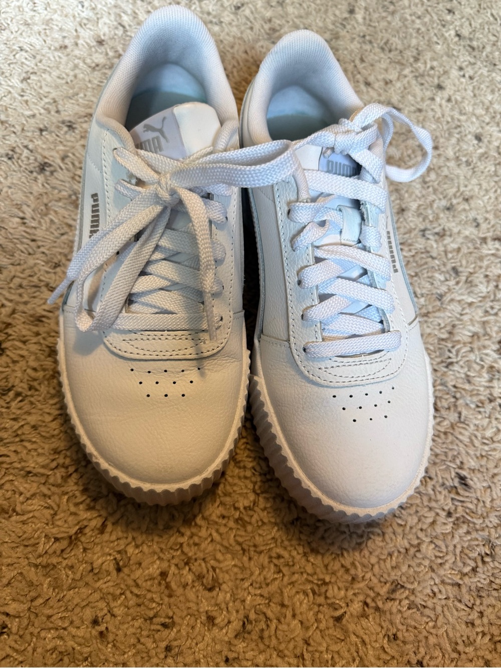 PUMA White Low-Top Women's Sneakers with Gum Sole